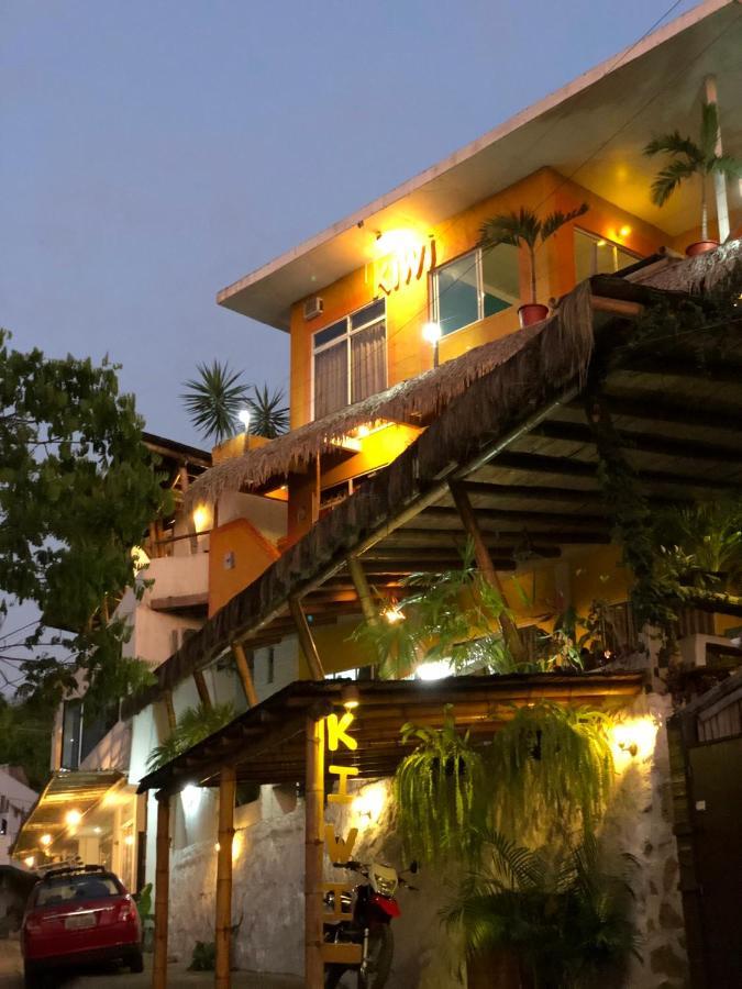 Kiwi Suites Hostel มอนตาญิตาร์ ภายนอก รูปภาพ