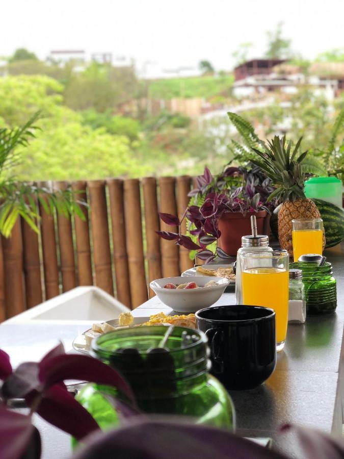 Kiwi Suites Hostel มอนตาญิตาร์ ภายนอก รูปภาพ